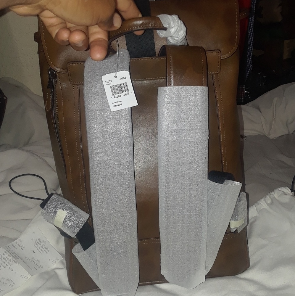 Backpack - Picture 4 of 4